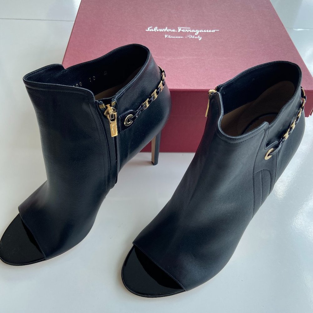 Salvatore Ferragamo Women Mako Leather - Picture 2 of 7